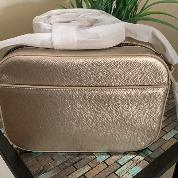 Kurt Geiger London Richmond Crossbody Bag
Kurt Geiger London - Picture 13 of 13